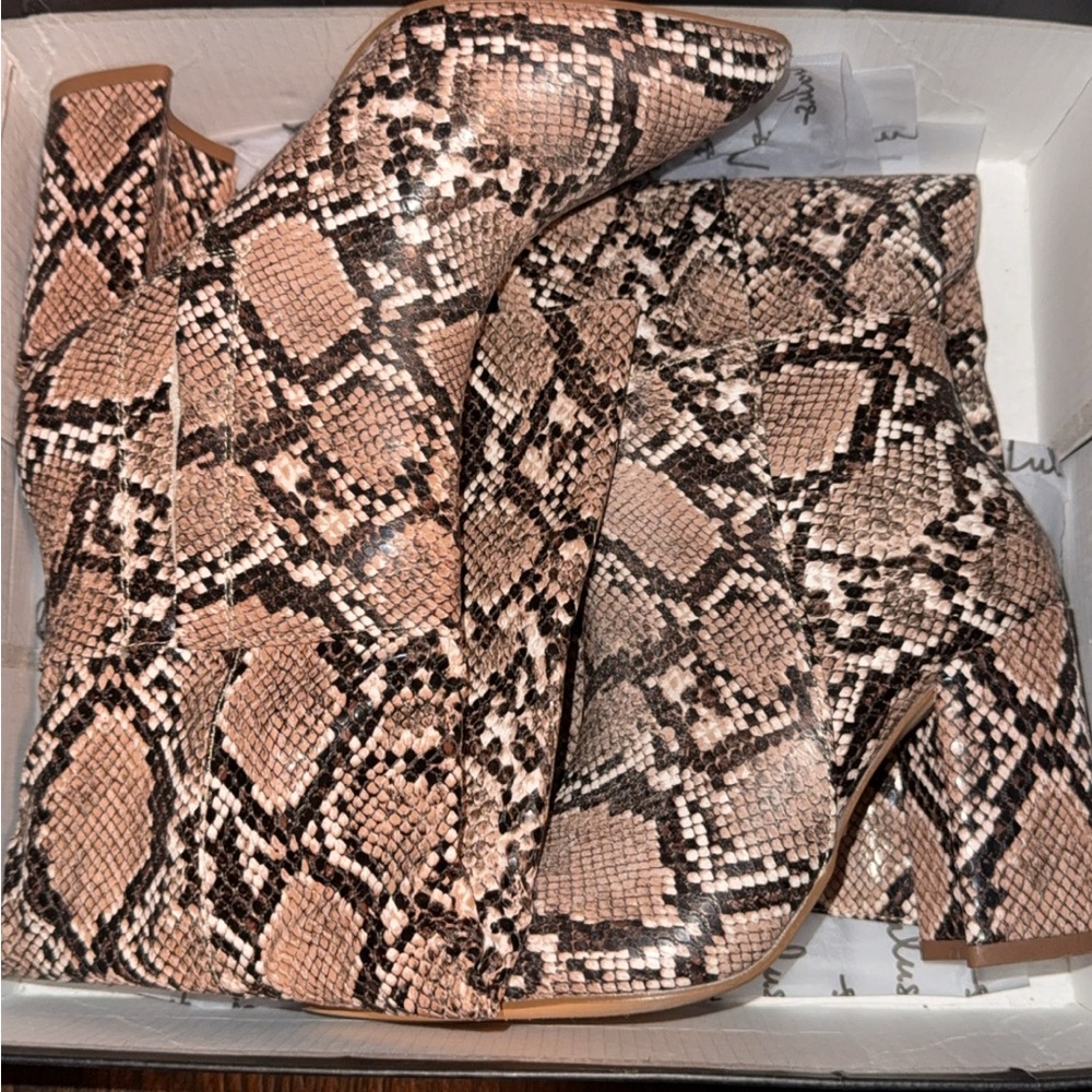 Lulu's Tan Snake Print Boots